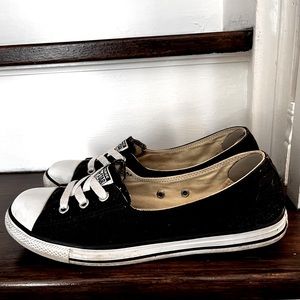 Converse black 8.5 women’s loafer style sneaker